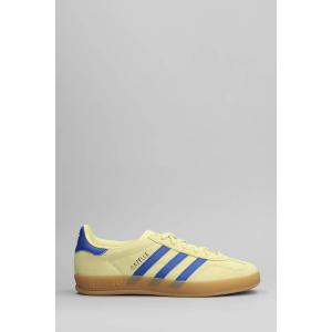 Sneakers Gazelle Indoor in Camoscio Giallo